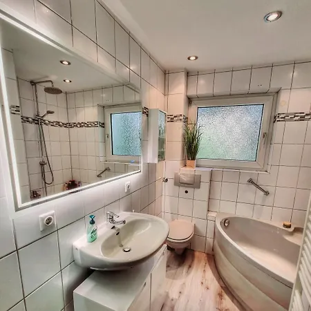 Ferienhaus Mit Sauna, Whirlpool Und Garten Casa de Férias *